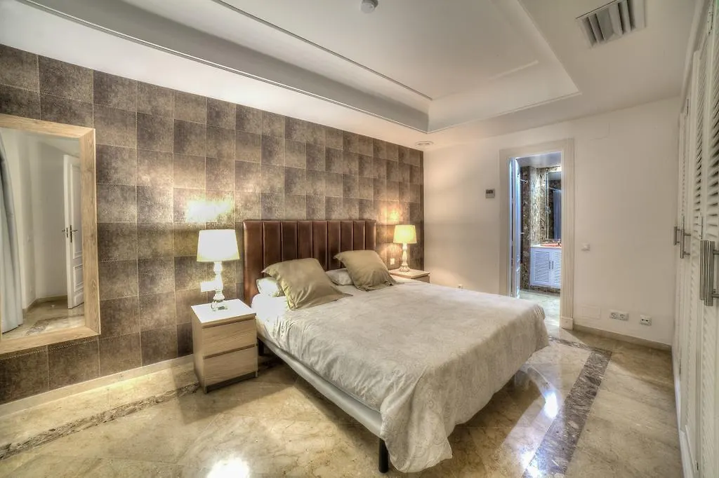 **** Lejlighedshotel Banus Beach Apartments Marbella Spanien