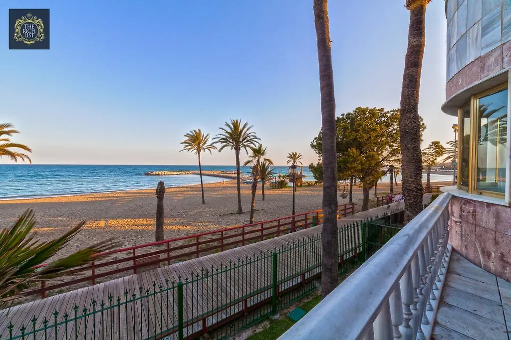 Banus Beach Apartmentsマルベーリャ