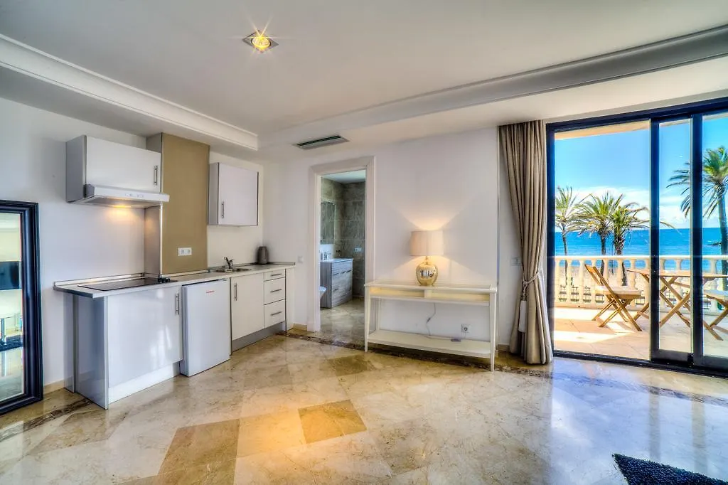 Banus Beach Apartmentsマルベーリャ アパートホテル マルベーリャ