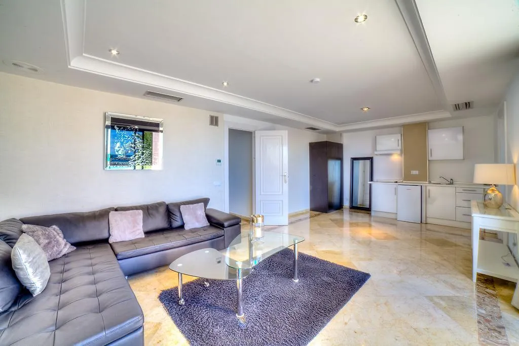 **** アパートホテル Banus Beach Apartmentsマルベーリャ スペイン