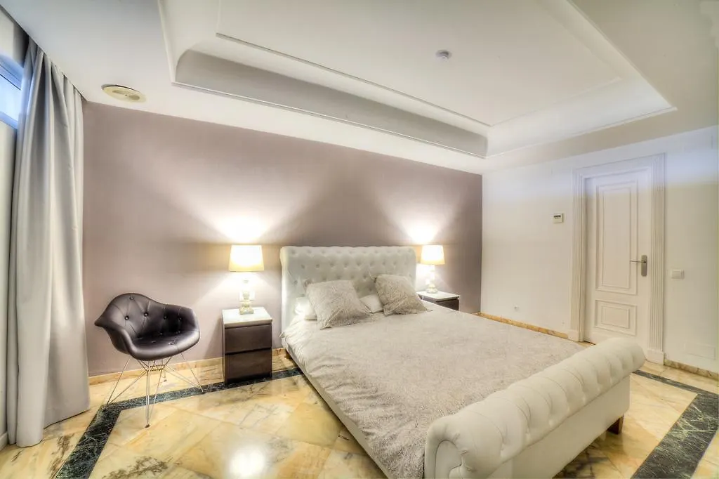 **** アパートホテル Banus Beach Apartmentsマルベーリャ スペイン