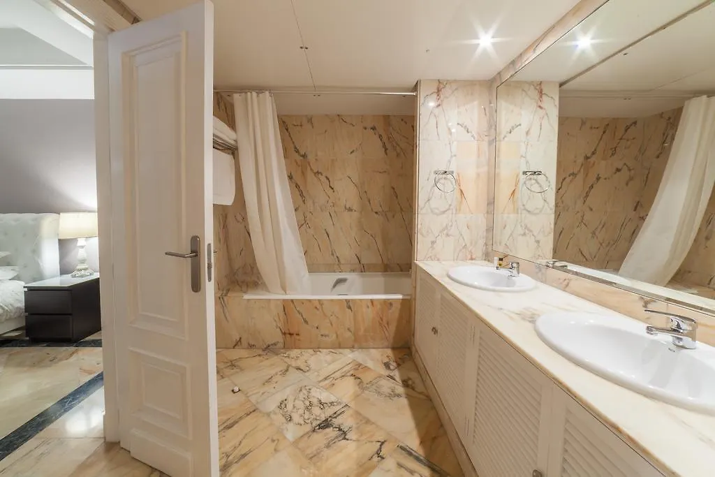 Banus Beach Apartmentsマルベーリャ