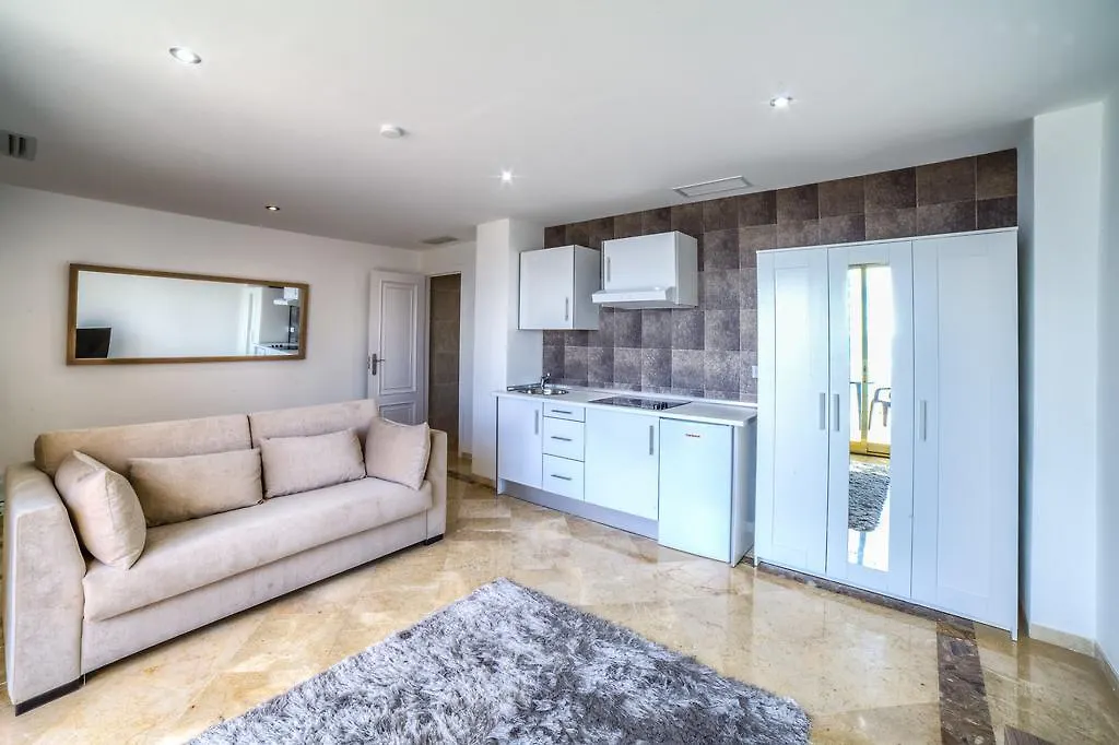 アパートホテル Banus Beach Apartmentsマルベーリャ