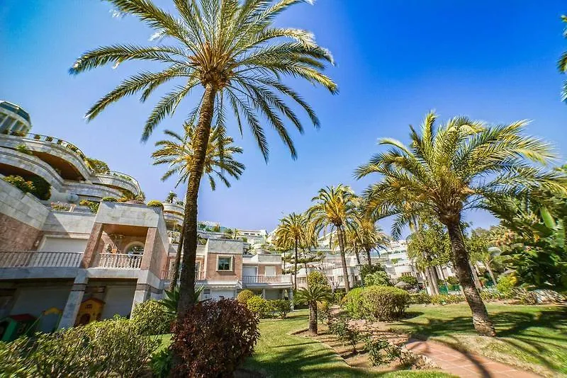 Banus Beach Apartmentsマルベーリャ アパートホテル マルベーリャ